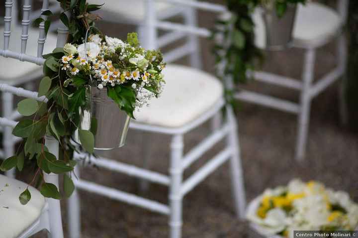 Giallo e grigio: come decorare le tue nozze con i due colori di tendenza del 2021 - 21