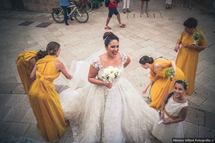 Giallo e grigio: come decorare le tue nozze con i due colori di tendenza del 2021 - 26