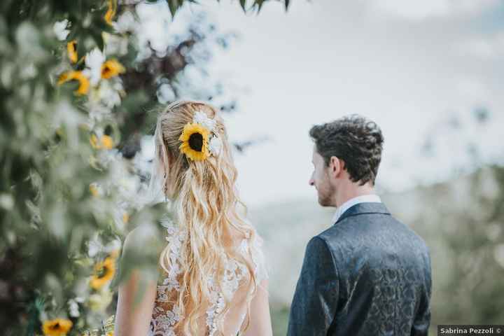 Giallo e grigio: come decorare le tue nozze con i due colori di tendenza del 2021 - 27