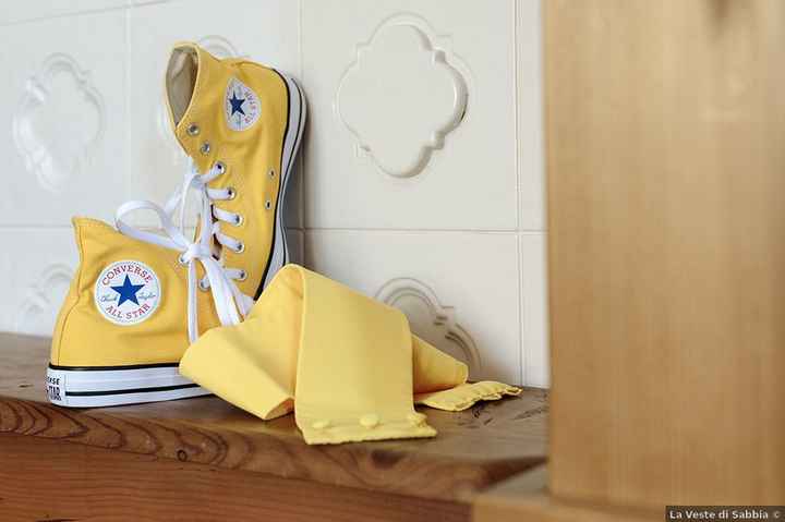 Giallo e grigio: come decorare le tue nozze con i due colori di tendenza del 2021 - 31