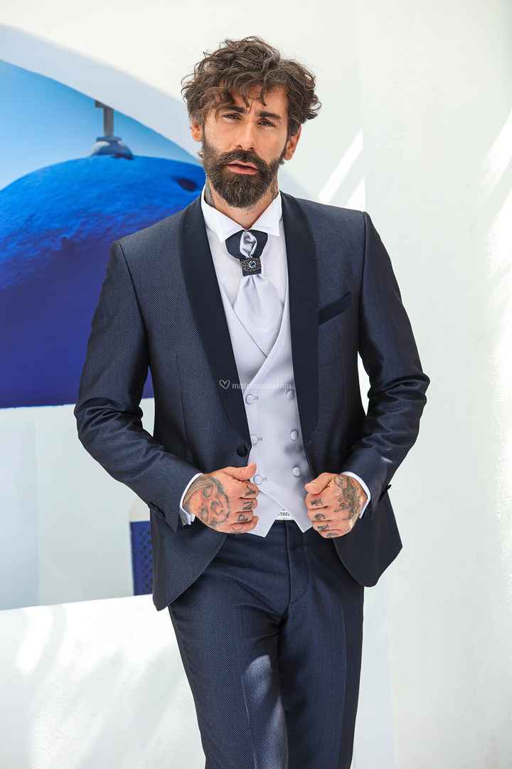 Un abito al giorno: Petrelli Uomo Infinitamente - 1