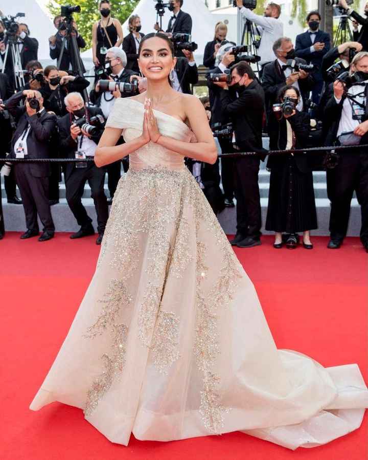 Festival di Cannes 2021: i look e gli abiti delle celebrità - 18