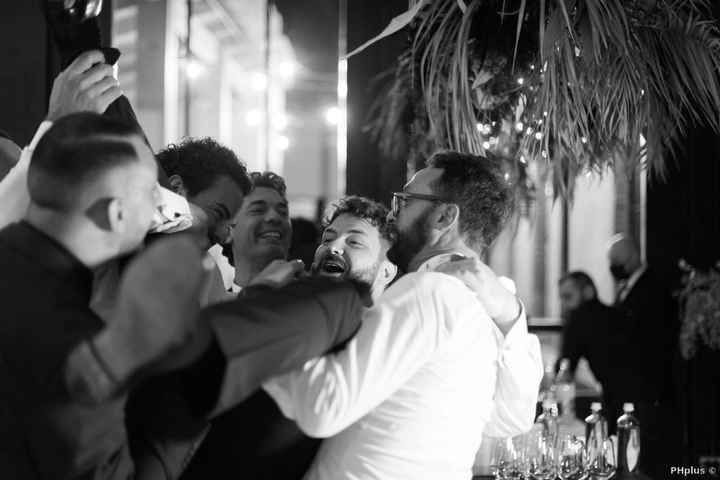 4 Matrimoni.com: vota la foto con gli invitati - 2