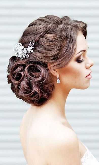 Acconciatura elegante matrimonio