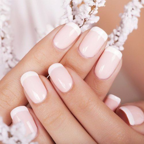 A) Manicure sposa