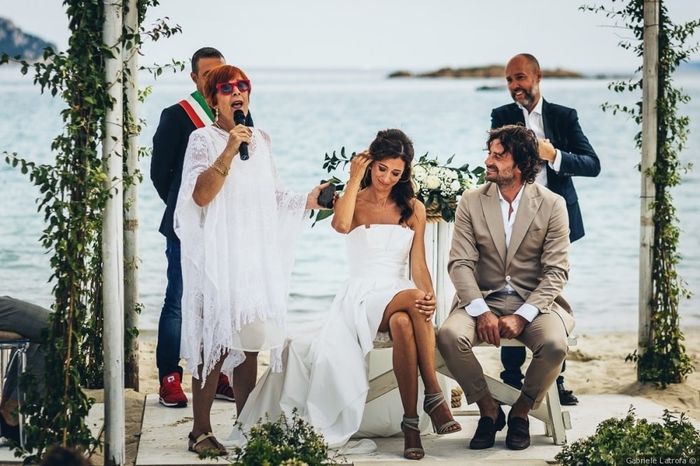 F) Abito da sposo di Claudio