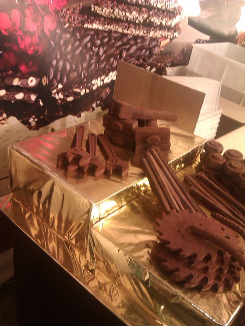 Martello e chiavi inglesi