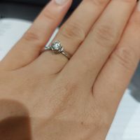 E ora mostraci una foto del tuo anello di fidanzamento! - 1
