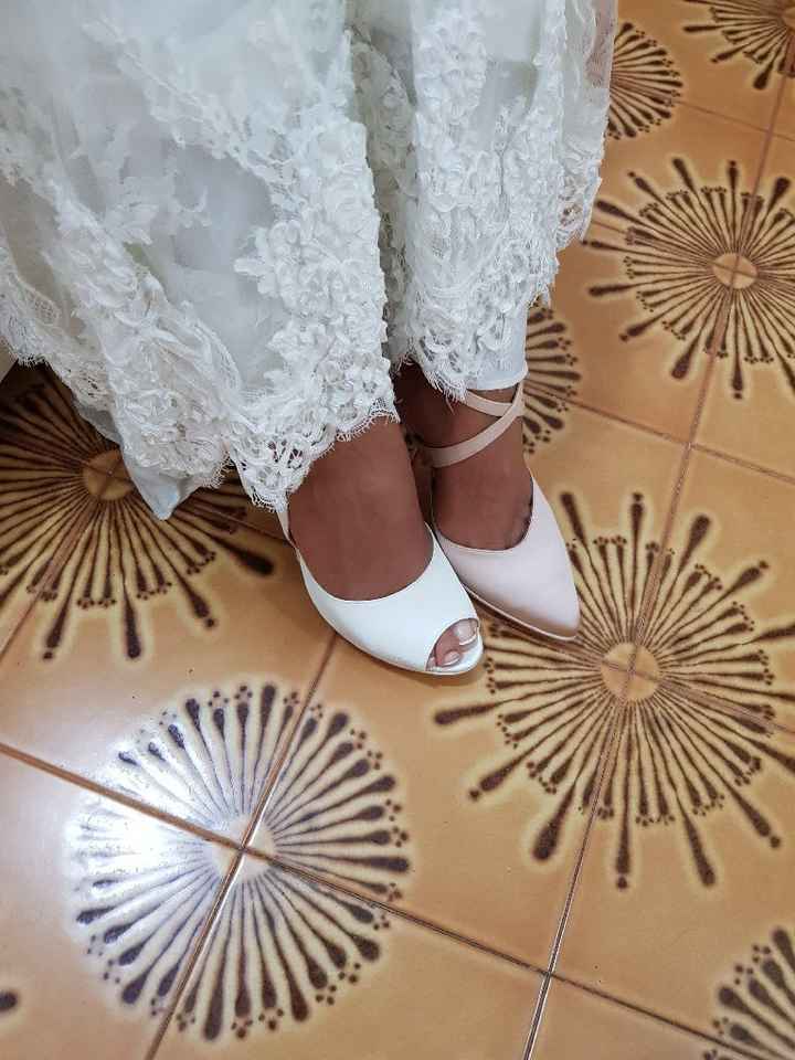 Scarpe bianche oppure nude? - 1