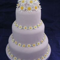 Torta con margherite