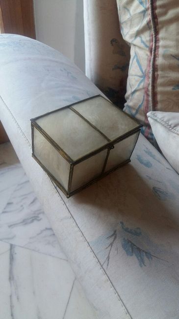 La scatola Vintage di mammà. Dove sta? Testimone o altare? - 2