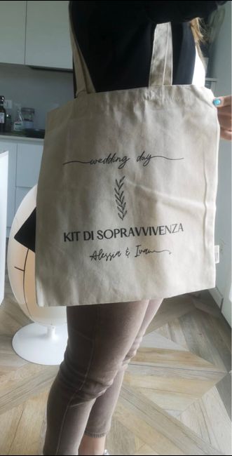 Cortesie per gli ospiti: wedding bag & Hangover kit - 2