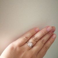 E ora mostraci una foto del tuo anello di fidanzamento! - 1