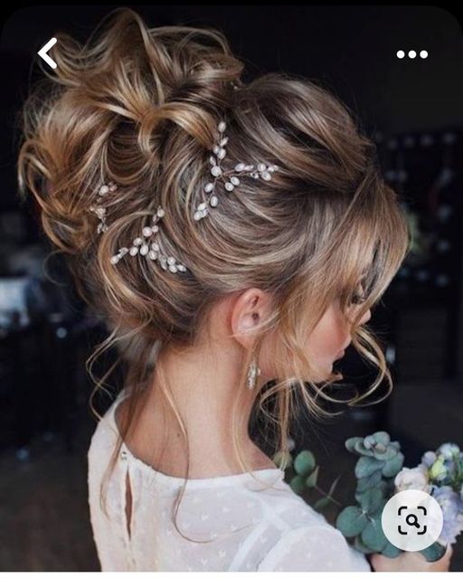 Acconciatura forse, trucco no 🫤 4