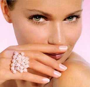 ...Nail-Art sposa...