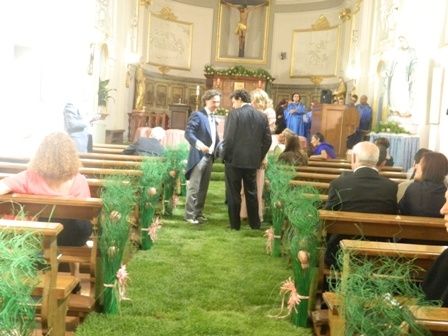 chiesa con prato