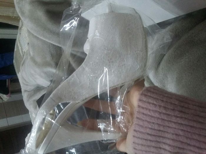 Scarpe  di chi sono??? - 2