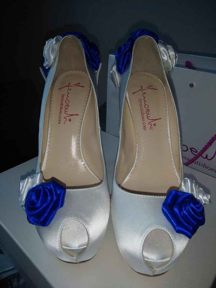 Le mie scarpe bianche e blu! - 2