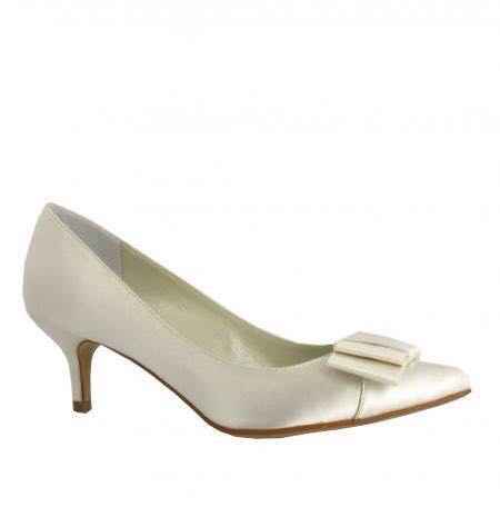 Chi si sposa con scarpe basse? - 1