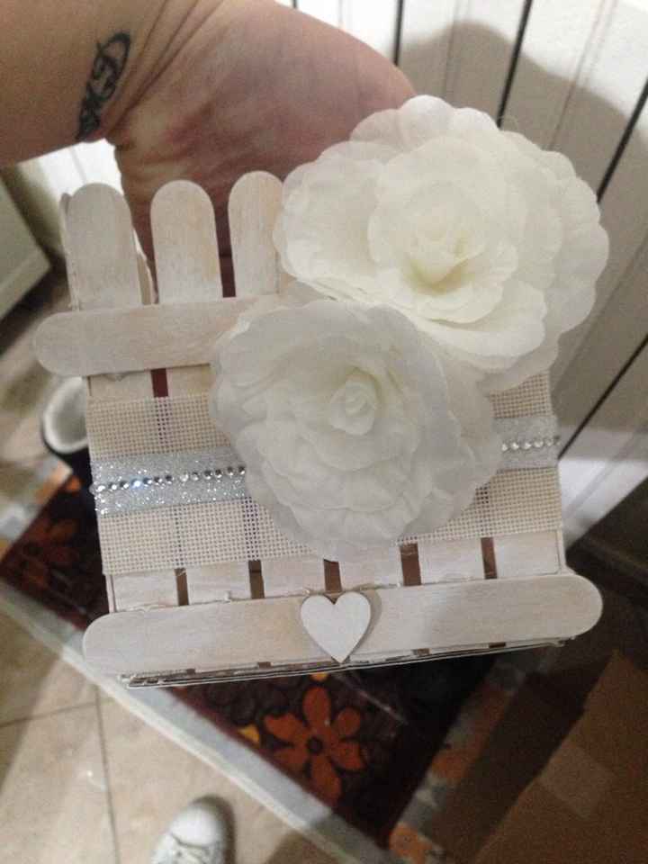 Cesto di bastoncini di legno per maschere photo booth - 1