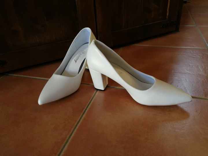 Help!! Cambio scarpe in sala - 2