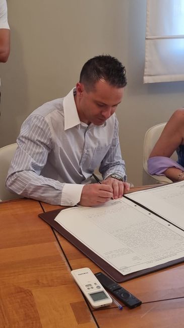 Firme in comune fatte!! .. domani rito simbolico 🥰❤️ 3