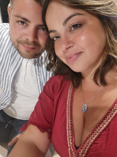 Postate una foto di voi due 👇 - 1