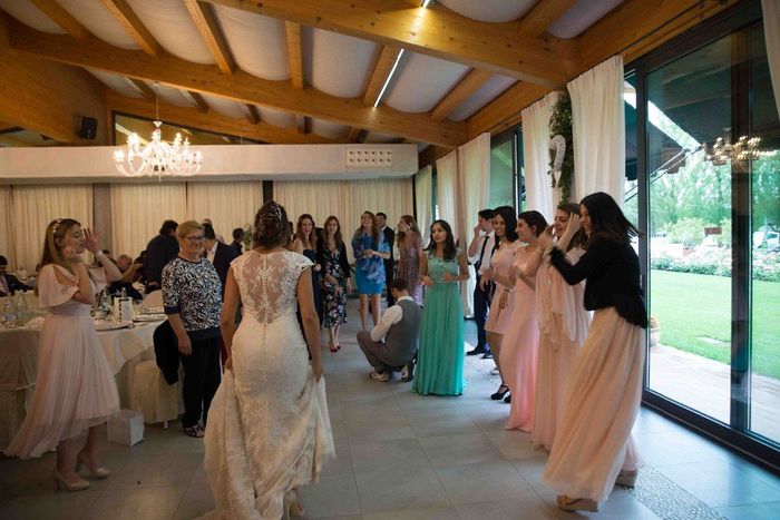 macarena con le damigelle