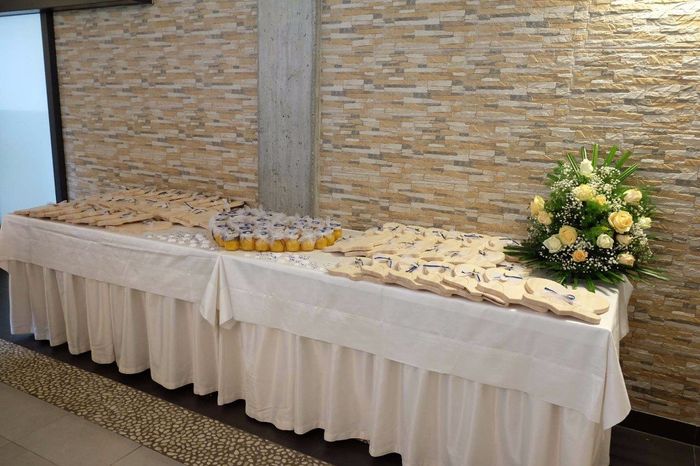 tavolo taglieri e marmellate