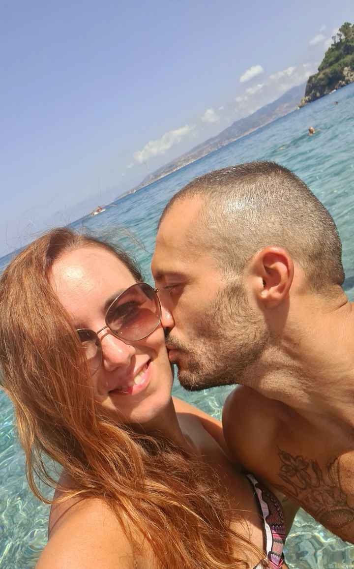 Postate una foto di voi due 👇 - 1