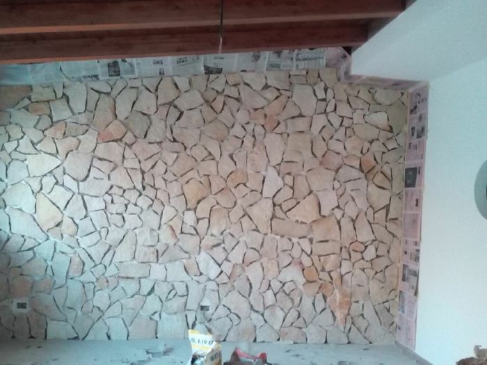 Parete in pietra .! - 2