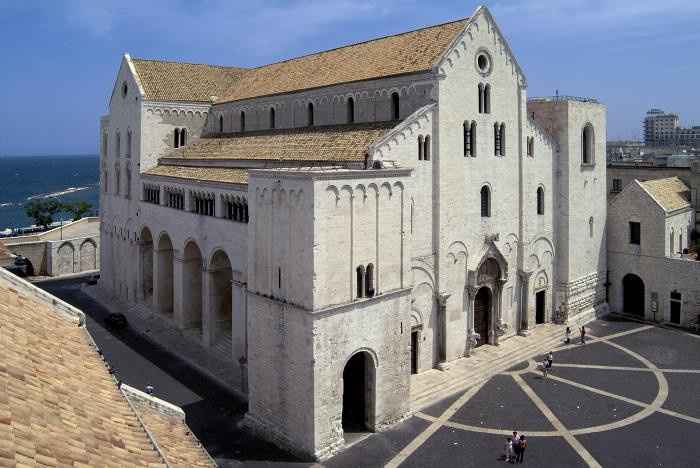 basilica san nicola esterno