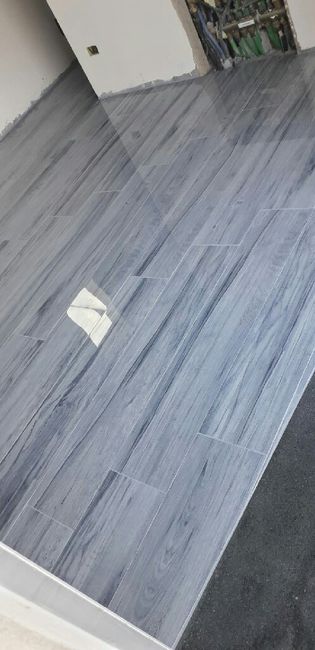 Indecisione pavimento - 1