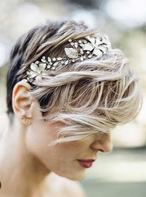 Acconciatura con capelli corti 6