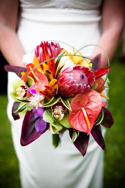 Un matrimonio con fiori tropicali 17