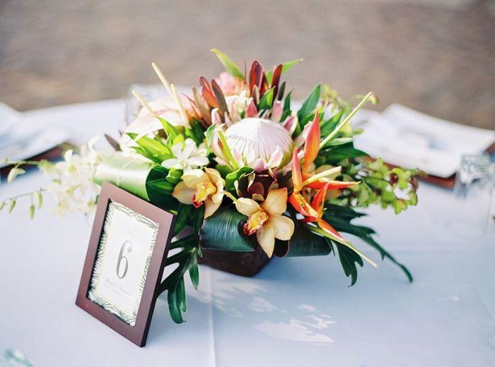 Un matrimonio con fiori tropicali 26