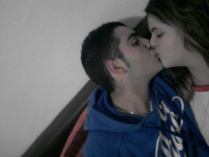 Si avvicina San Valentino - la foto dei vostri baci con fm - 1