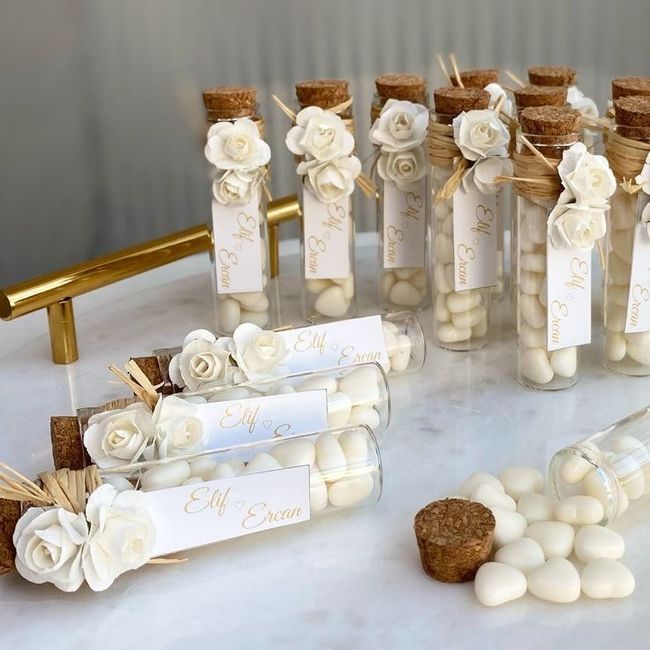 Mi date idee economiche per la tavola degli invitati? 2