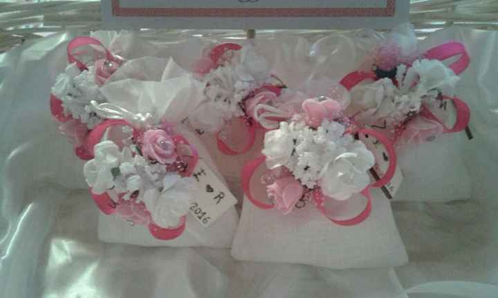 Sacchettini per i non invitati e segna posto - 1