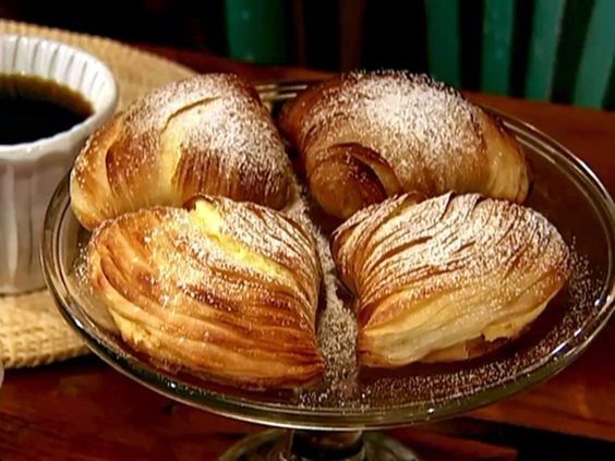 Sfogliatelle.