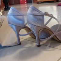 Scarpe sposa....bianche o colorate? mi fate vedere le vostre? - 1
