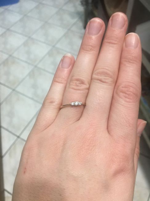 E ora mostraci una foto del tuo anello di fidanzamento! 11