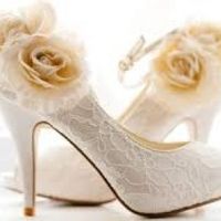 scarpa con fiore