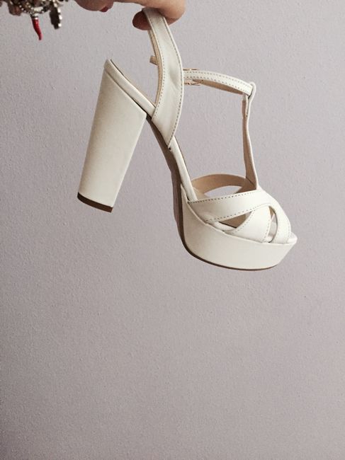 Scarpe sposa....bianche o colorate? mi fate vedere le vostre? - 3