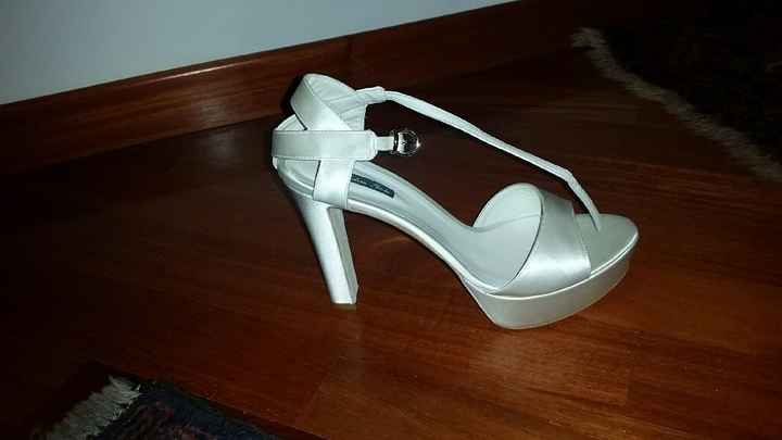 Che voto dareste a queste scarpe da sposa? - 1