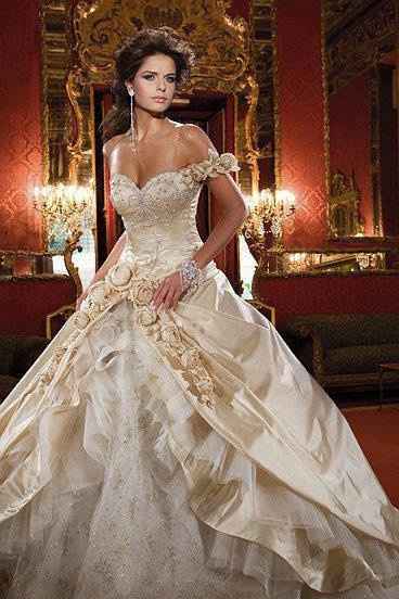 ABITI DA SPOSA DEL 1700