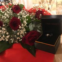 Parlaci del tuo anello di fidanzamento e scarica il regalo - 1