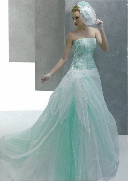 abito da sposa verde