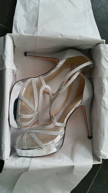 Ragazze... argomento scarpe... - 1