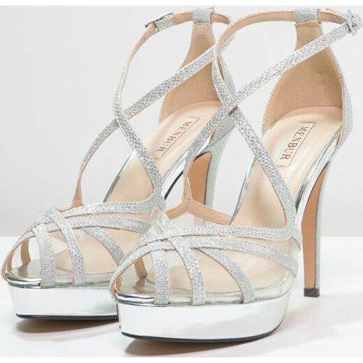 Panico da scarpe - 1